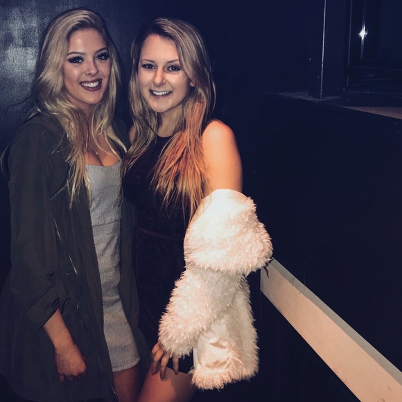 Meet your Posher, Molly - Picture 5 of 5